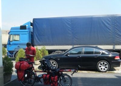 Vélo, voiture, camion ! On partage la route – Bike, car, truck! We share the road